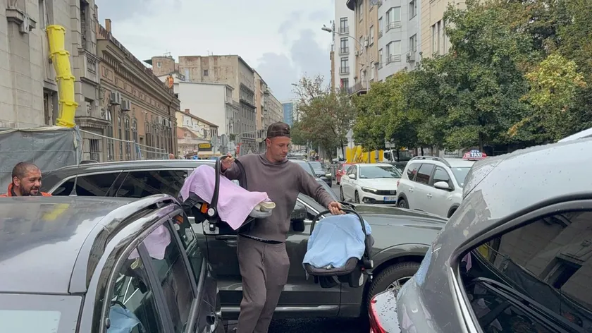 Sırp şarkıcısı Silvija Nedeljković ikizlerini dünyaya getirdi.