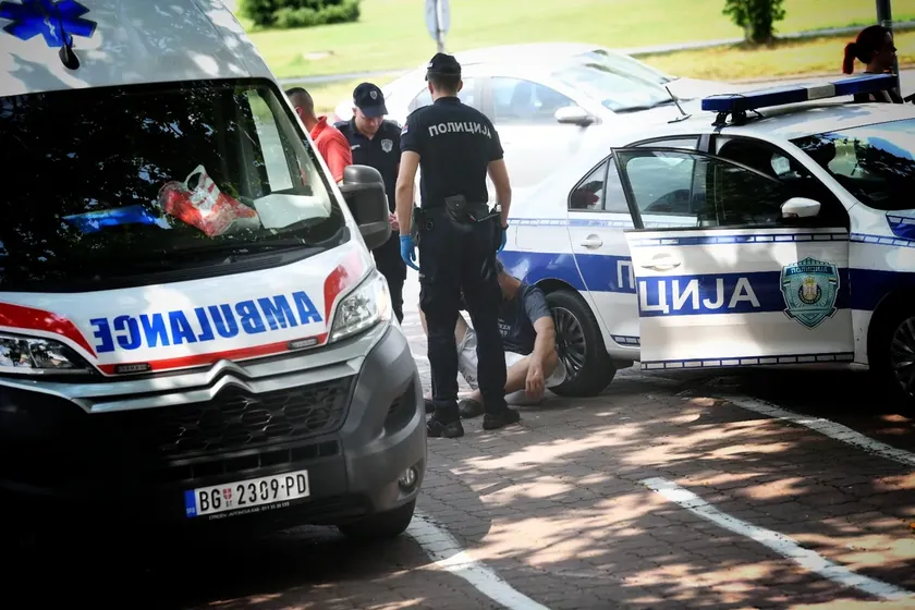 Sırbistan'da bir trafik kazasında dört çocuk babası hayatını kaybetti.