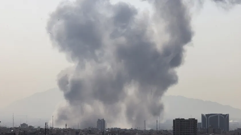 İran'ın Minab kentinde okula İsrail saldırısı: 24 kız öğrenci öldü