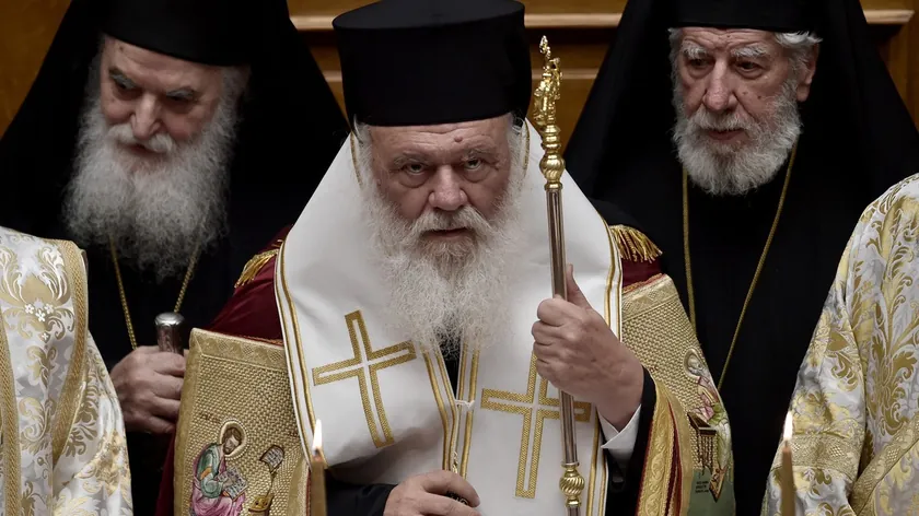 Yunanistan Başpiskoposu Eğitimdeki Hızlı Değişikliklerin Ciddi Pişmanlık Yaratacağını Belirtti