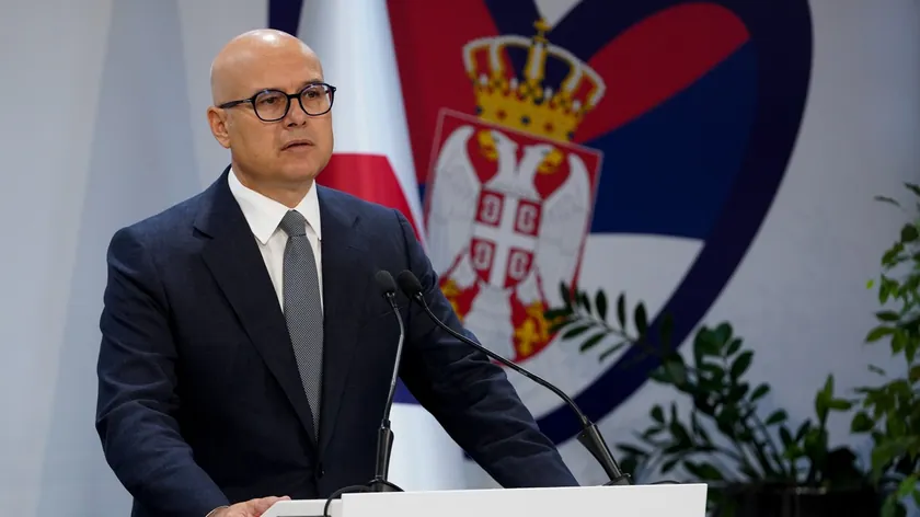 Sırbistan'da SNS, Cumhurbaşkanı Vucic'in istişare çağrısına katılacağını bildirdi