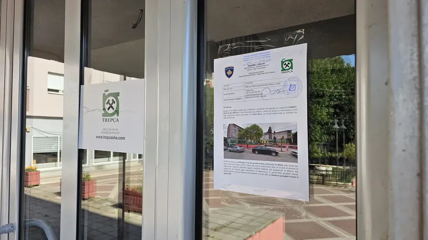 Kosova'nın kuzeyinde bulunan Zveçan'da Trepça şirketi tarafından mülk talep edildi.