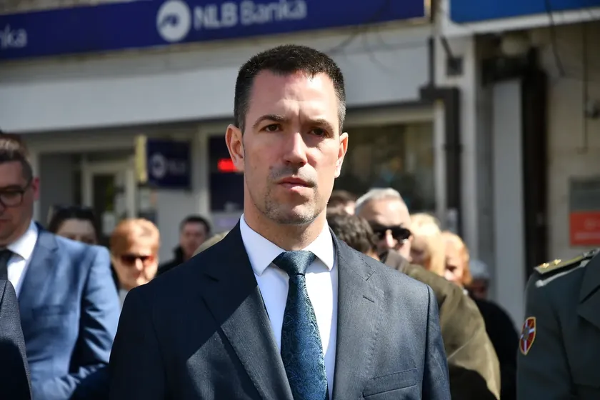 Sırbistan Kraljevo'da Aleksandar Vučić'e sadık Terzić parti liderliği görevinden alındı