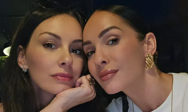 Sırp aktrisler Sloboda Mihaljalović ve Ana Franičić, eski derslerindeki öğretmeni arayarak komik bir durum yaşadılar.