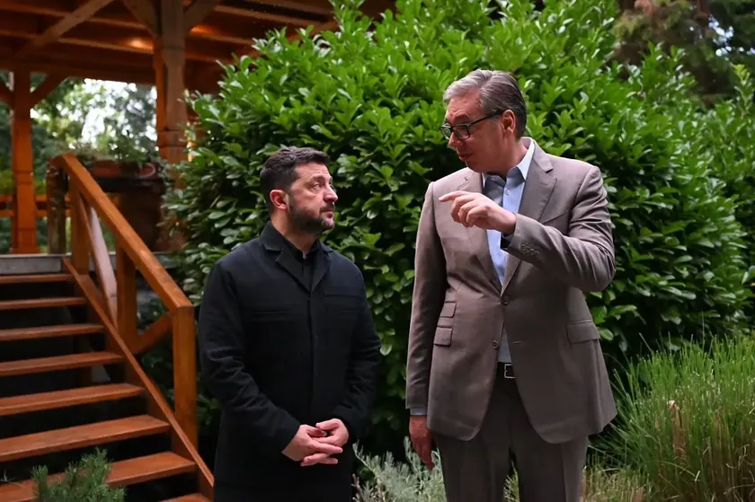 Sırbistan Cumhurbaşkanı Aleksandar Vučić ve Ukrayna Cumhurbaşkanı Volodimir Zelenski Palata "Srbija" da yer alan bir toplantıda buluştular.