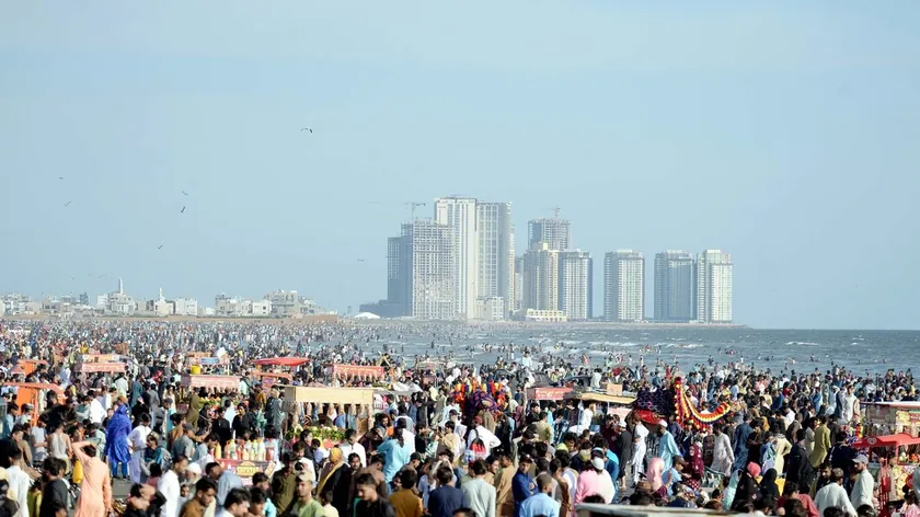 IQAir Araştırması: Pakistan 2025'te Dünyanın En Kirli Ülkesi Olarak Belirlendi