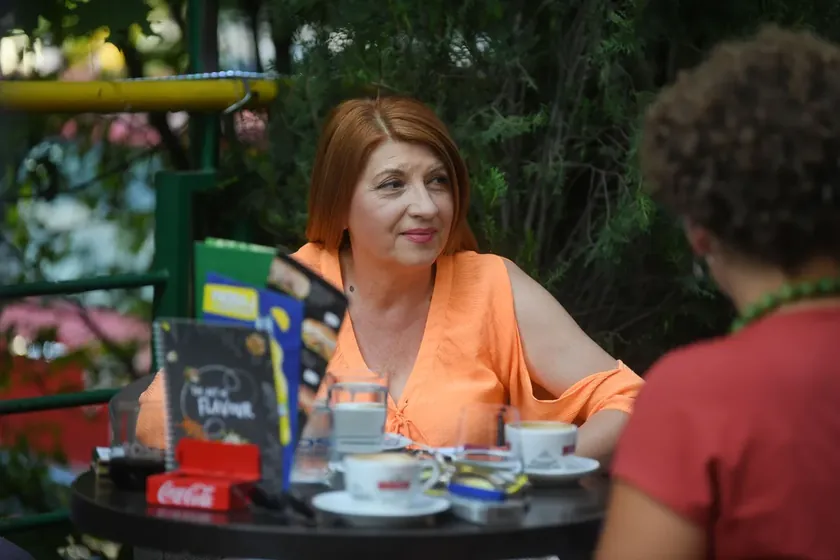 Sırp şarkıcısı Biljana Jevtić, zorlu bir yoksulluk içinde büyüdüğünü anlatıyor.