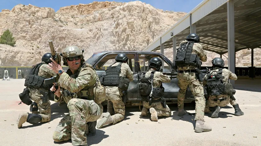 Trump’tan "Yüzyılın Kumarı": ABD Komandoları Yarım Ton Uranüsu Çalmak İçin İran’a mı Giriyor?