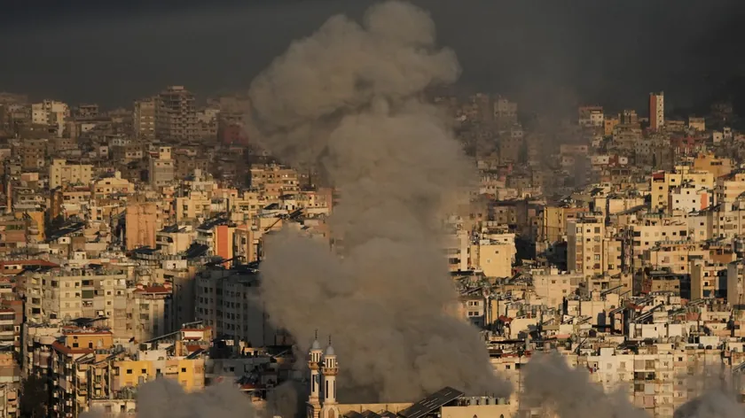 İran Gerilimi Artıyor: Bölgede Çatışmalar Yoğunlaşırken Liderlik Belirsizliği Sürüyor