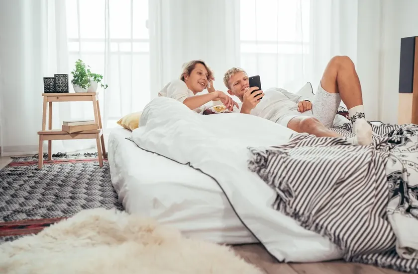 Kardiyologlar uyardı sabah telefon kullanımının kalp hastalıkları riskini artırdığı bildirildi