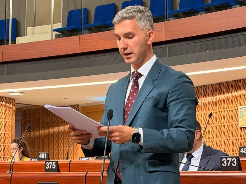 Sırbistan'da muhalefet milletvekili Avrupa Konseyi'ne seçimleri yakından izleme çağrısı yaptı
