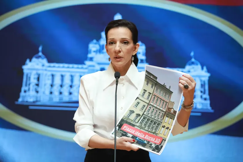 Sırbistan'da meydana gelen yangınlar için Sırp hükümet yetkilileri sorumlu tutuluyor.