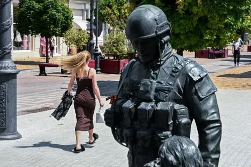Sırbistan'da "Kara Üzükler" Harıyor Savaş Öncesinde Askerlerle Evleniyorlar, Tek Amaçları Para