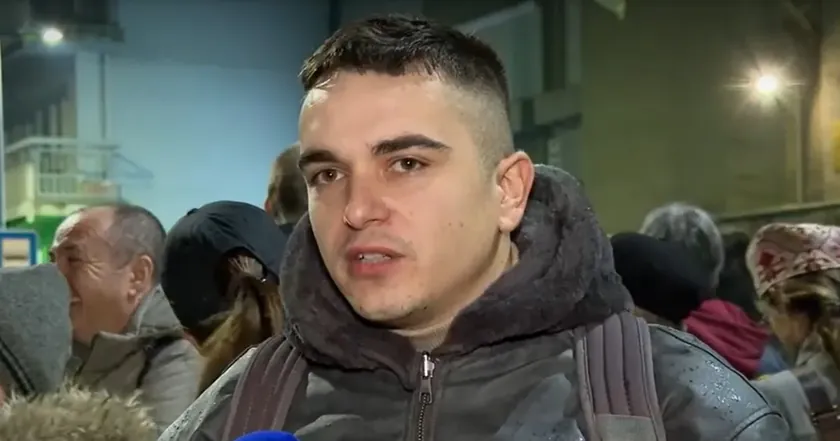 Sırbistan'ın Valjevo kentinde polisi görüntüleyen Đorđević yeniden gözaltına alındı.