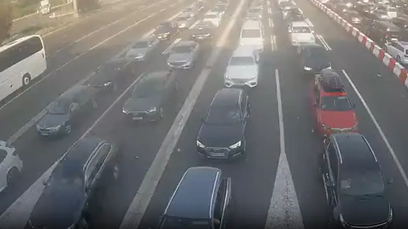 Sırbistan sınırlarında yoğunluk nedeniyle yolculara uyarı yapıldı.