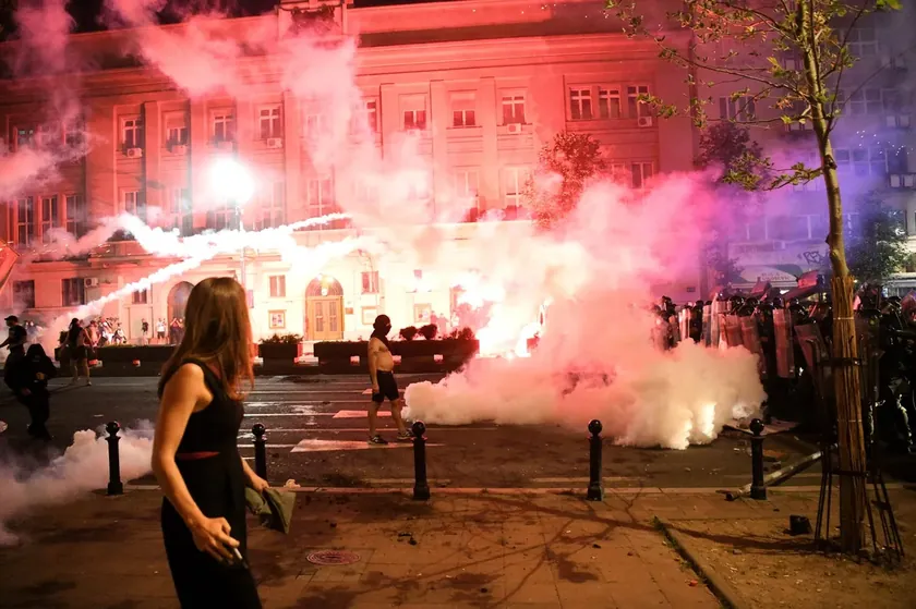 Sırbistan'da 2020 Protestolarındaki Polis Şiddeti Davalarında Mutlak Zaman Aşımı Başladı