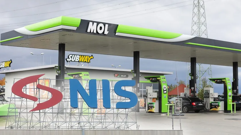 Sırbistan'da NIS'in Macaristan MOL Tarafından Devralınması Siyasi Değişikliklere Rağmen Bekleniyor