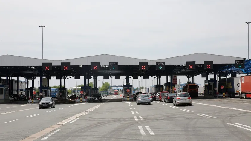 Hırvatistan'a Gidenler Dikkat: Sınır Kapılarında Yanlış Şerit Seçimi Pahalıya Mal Olabilir