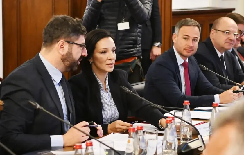 Sırbistan'da Avrupa yanlısı muhalefet, iktidar değişimi ve Avrupalılaşmayı ayrılmaz görüyor.