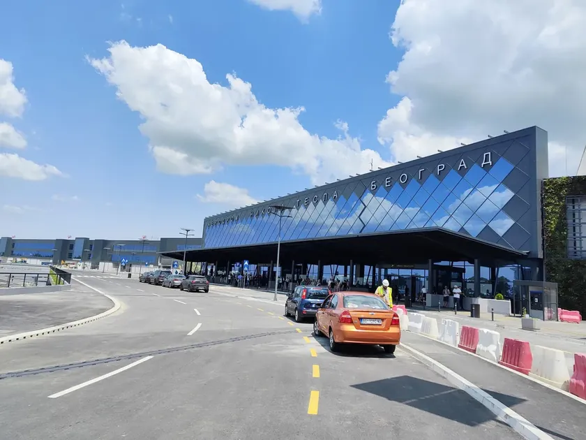 Karadağ İnsan Hakları Eylem Komitesi Yöneticisi Yeniden Beograd Havaalanında Tutuklandı
