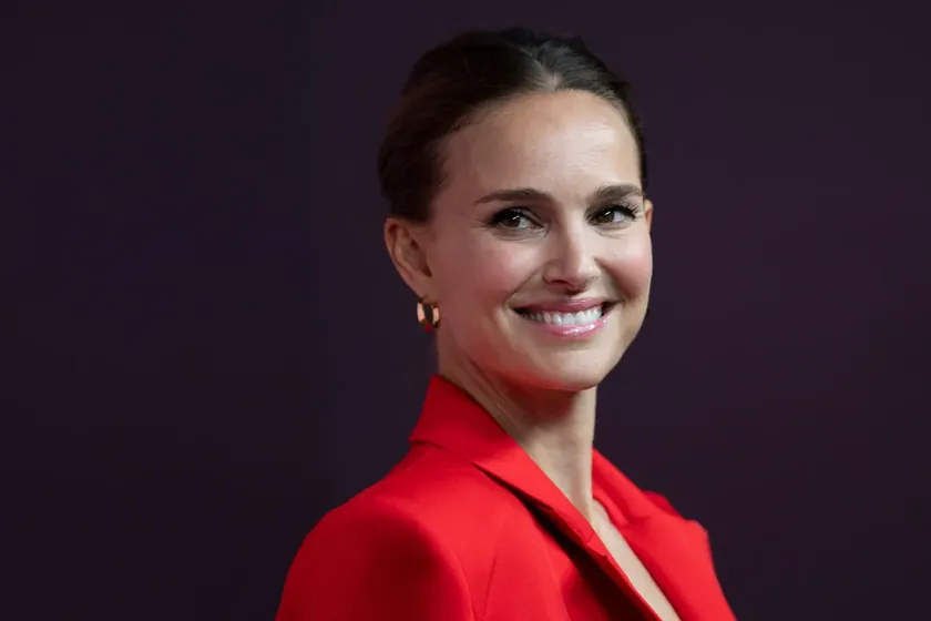 Aktris Natalie Portman 44 yaşında yeni partneriyle üçüncü çocuğunu bekliyor