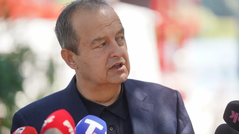 Sırbistan Sosyalist Partisi'nin (SPS) daha fazla şehir ve ilçe komitesi Ivica Dačić'in Sırbistan Cumhurbaşkanı adayı olarak seçilmesini önerdi.