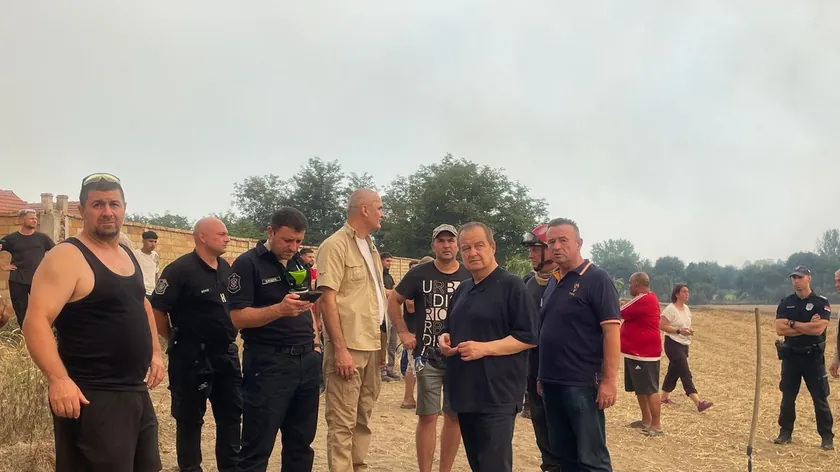 Sırbistan İç İşleri Bakanı Ivica Dačić yangınlarla ilgili açıklama yaptı.