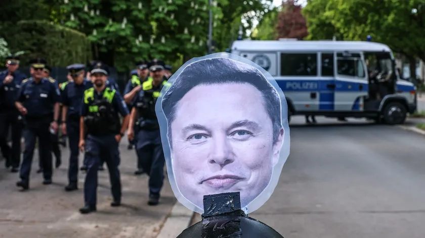İlon Mask Para 2036'ya Kadar Hiçbir Değere Sahip Olmayacak