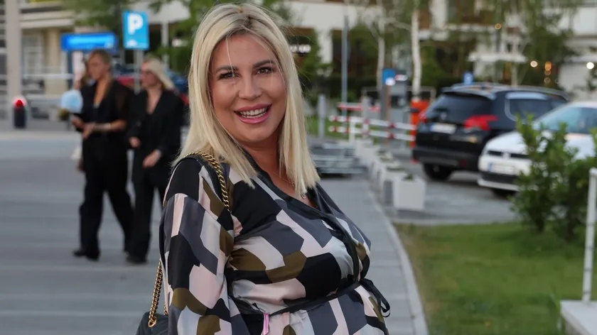 Pink Televizyonu Sunucusu Dea Đurđević Bir Kız Çocuğu Doğurdu