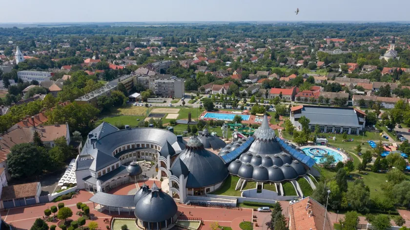 Sırbistan'dan turistler Macaristan'daki Mako kaplıcasında uygun fiyatlı tatil imkanı buluyor