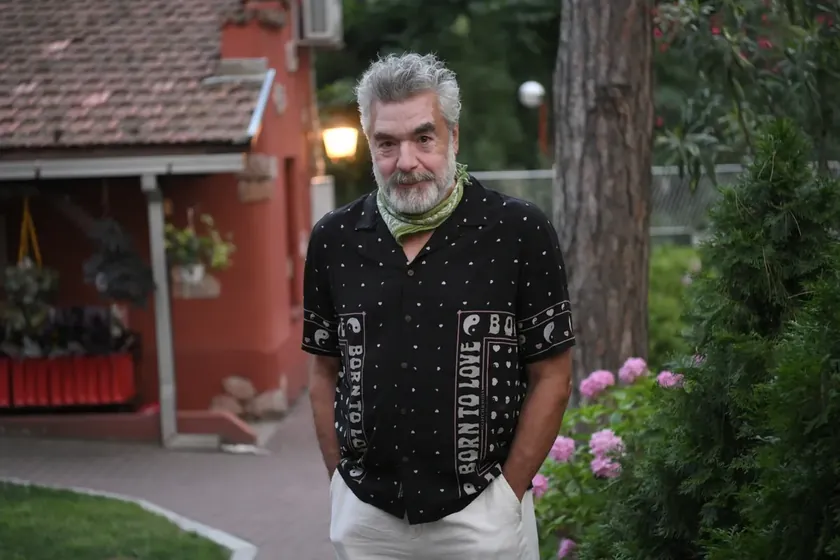 Sırbistan'da Ödül Alan Yönetmen Petrović, Kendisini Savunan Hocası Marković'e Saldırdı