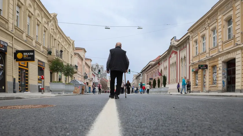 Beograd'ın bu bölgesinin yüzü değişiyor Merkezden transit kaosunun kaldırılması, 4 şeritten oluşan yolun iki büyük bulvarı birleştirmesi ve 2.100 yeni konutla birlikte planlanıyor.