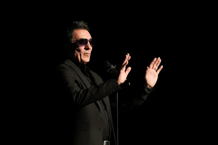 Sırbistan'da Branko Đurić Đuro'nun 'Đurologija' Gösterisi Hem Eğlendirdi Hem Yardım Etti