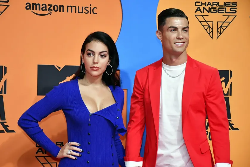 Futbolcu Cristiano Ronaldo ve sevgilisi Georgina Rodriguez gizli bir şekilde evlendi.