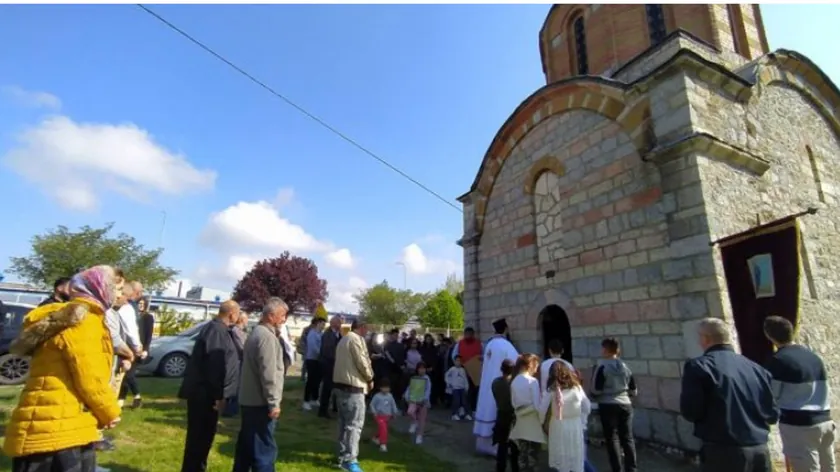 Brnjača'da bulunan Sırp Ortodoks Kilisesi'nin zvonarı çalınmış.