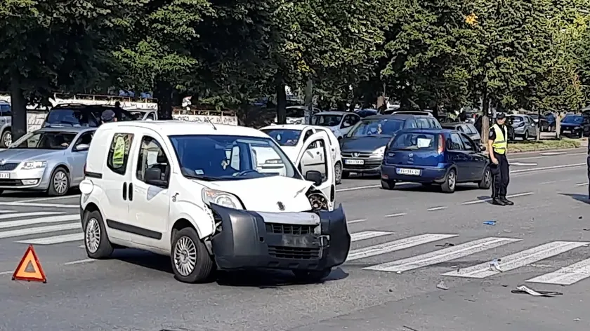 Muşkarac Beogradu'nda motosikletten düştüğü için ağır şekilde yaralandı.