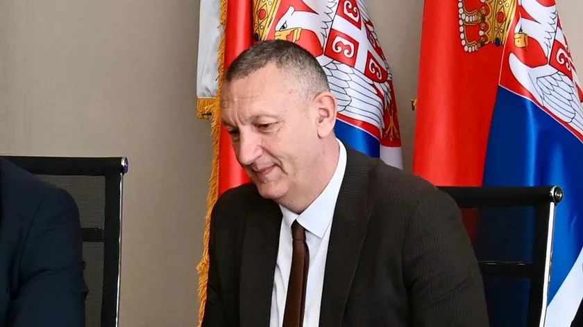 Sırbistan'ın Bor kentinde SNS aktivistleri saldırıya uğradı, yaralılar hastaneye kaldırıldı