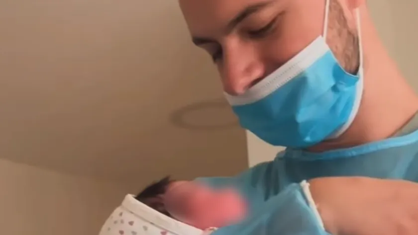 Zvezda Granda'dan Kristina Denić, bir kız çocuğu dünyaya getirdi.