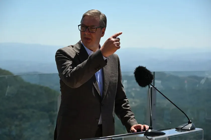 Sırbistan Cumhurbaşkanı Aleksandar Vučić'in İbra Nehri akışının değiştirilmesi konusundaki açıklaması, Arnavutça medyada hızla tepkilere yol açtı.