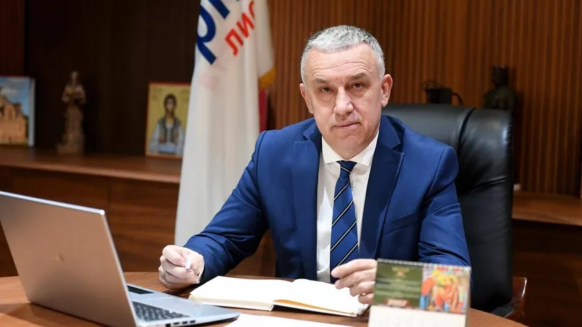 Kosovska Mitrovici'deki KBC Direktörü Rašković'in durumunu açıkladı Ağır yaralanmalar var.