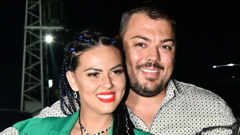 Sırp şarkıcı Sloba Vasić'in eşi Lela Vasić Sırbistan'ı terk etti.