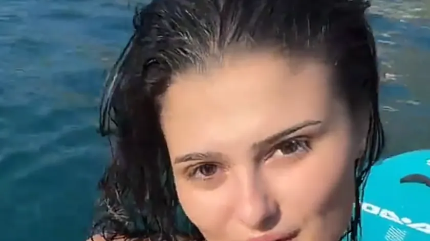 Jane Todorović'in Kızının Yeni Fotoğrafı İnternette Tartışma Seçeneği Oluşturdu