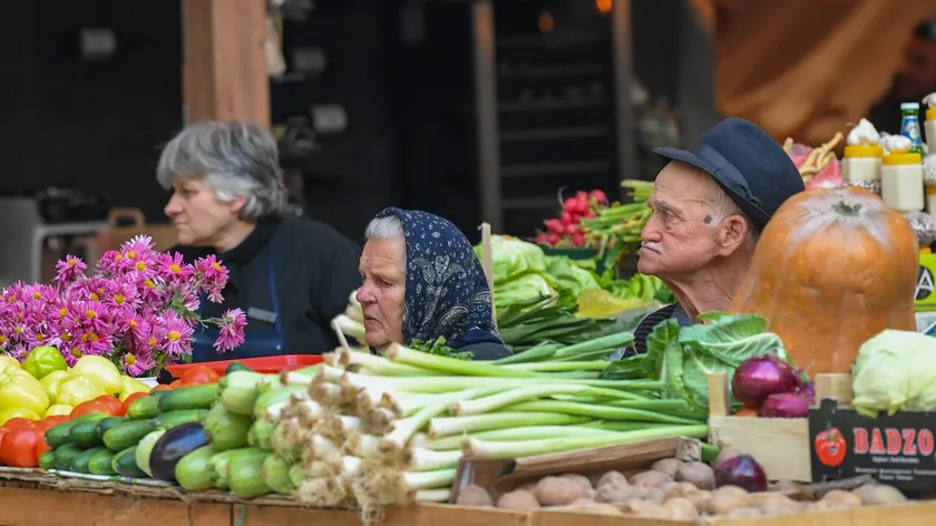 Sırbistan'da bir bitki olan ıspanak hakkında bilgilendirici bilgiler sunuluyor.