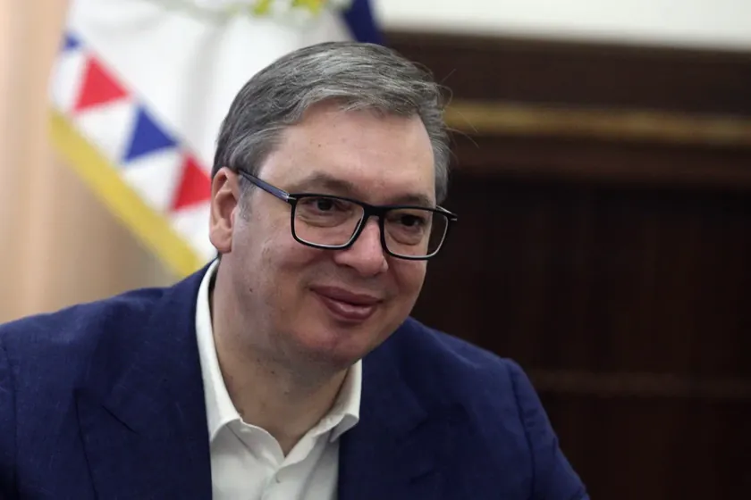 Novi Sad Öğrencileri Cumhurbaşkanı Vučić'in Desteğine Seçim Çağrısıyla Karşılık Verdi