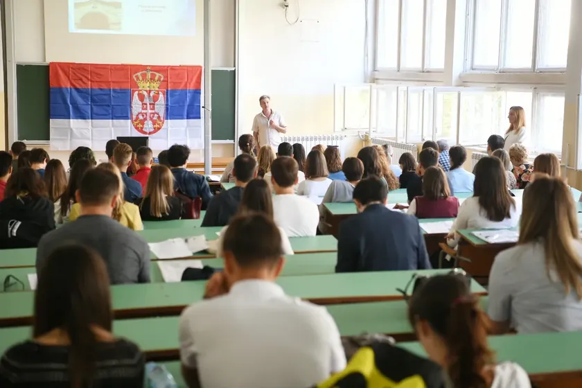 Niş Hür Üniversitesi Sırbistan'daki çiftçilere yönelik baskının durdurulmasını talep etti