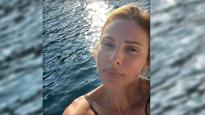 Sırp şarkıcısı Marina Tadić'in doğal güzelliği hayran bıraktı.