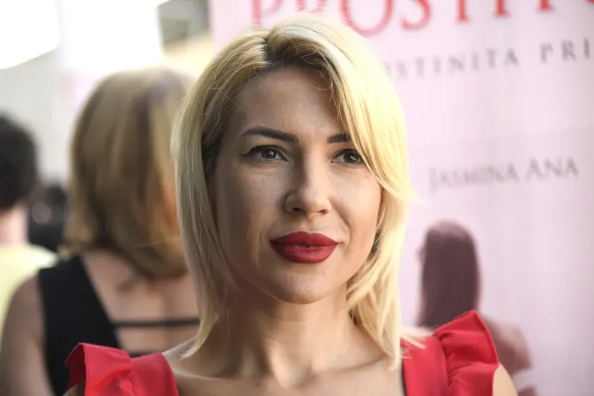 Sırbistanlı sunucu Jovana Jeremiç yapay zeka ile yaptığı paylaşımla dikkat çekti