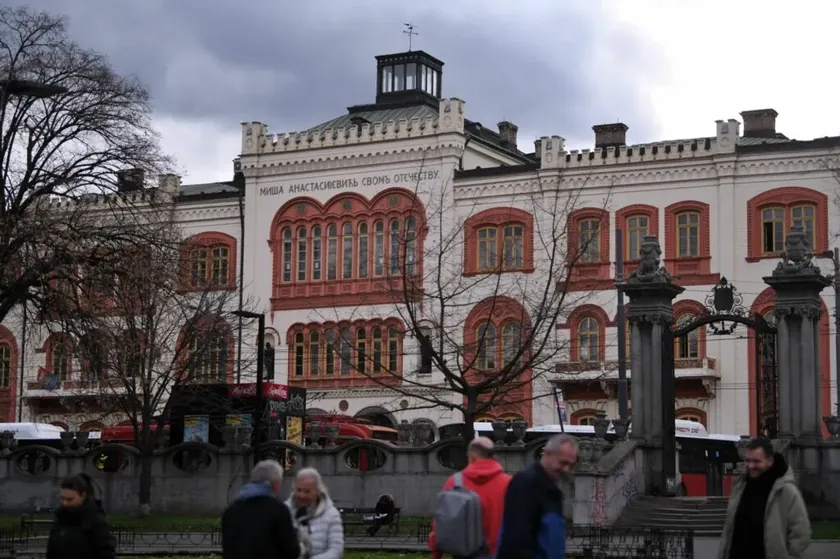 Belgrad Üniversitesi öğrenci seçimlerine dış müdahaleyi reddederek ertelenemeyeceğini bildirdi
