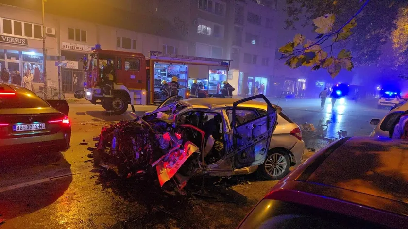 Sırbistan'da bir taksi kazasında hayatını kaybeden taksistin ve yaralanan yolcuya karşı açılan dava devam ediyor.
