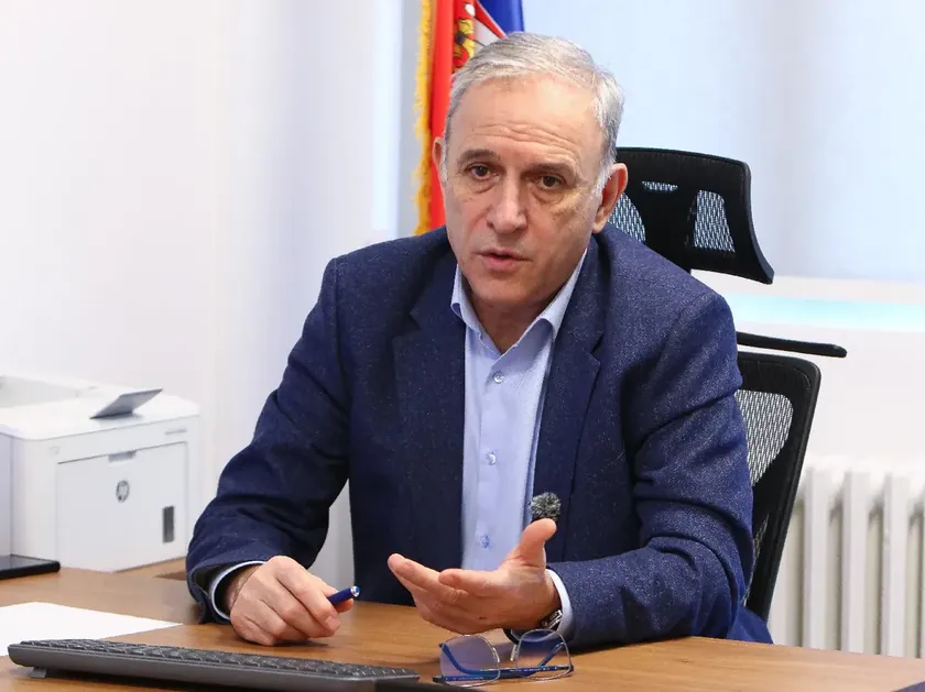 SRCE Başkanı Ponoš: Sırbistan Cumhurbaşkanı Vučić'in Magyar'a yanıtı gerginlik göstergesi